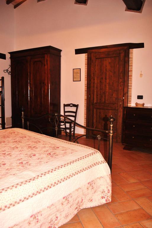 Agriturismo L'Antico Oliveto San Severino Marche Pokój zdjęcie